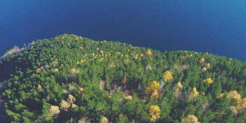 登山用品选购指南：奥思龙解析户外运动太阳镜三大核心要素——偏光、镜片曲率与UV防护